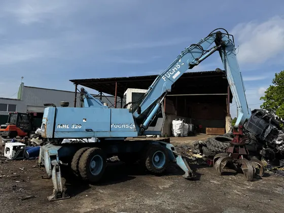 FUCHS MHL320 bendras vaizdas