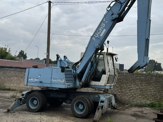 FUCHS MHL 320 strėlė